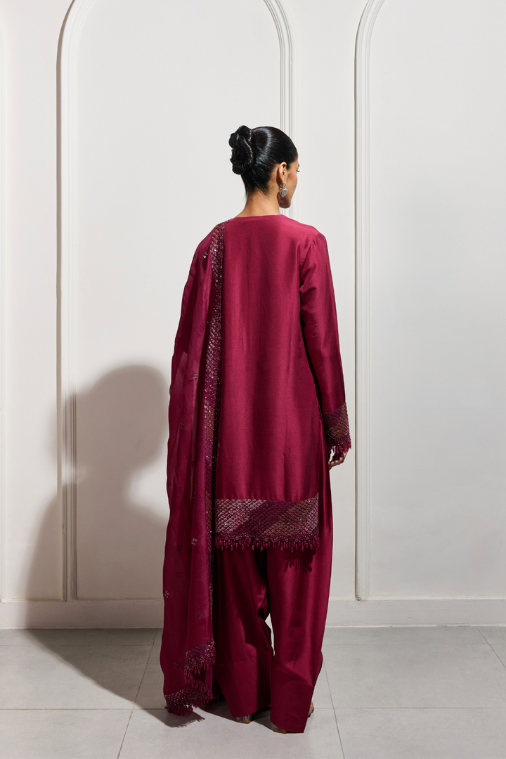 The Kurenai Kurta Set